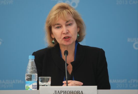 Briefings by Russian and foreign experts