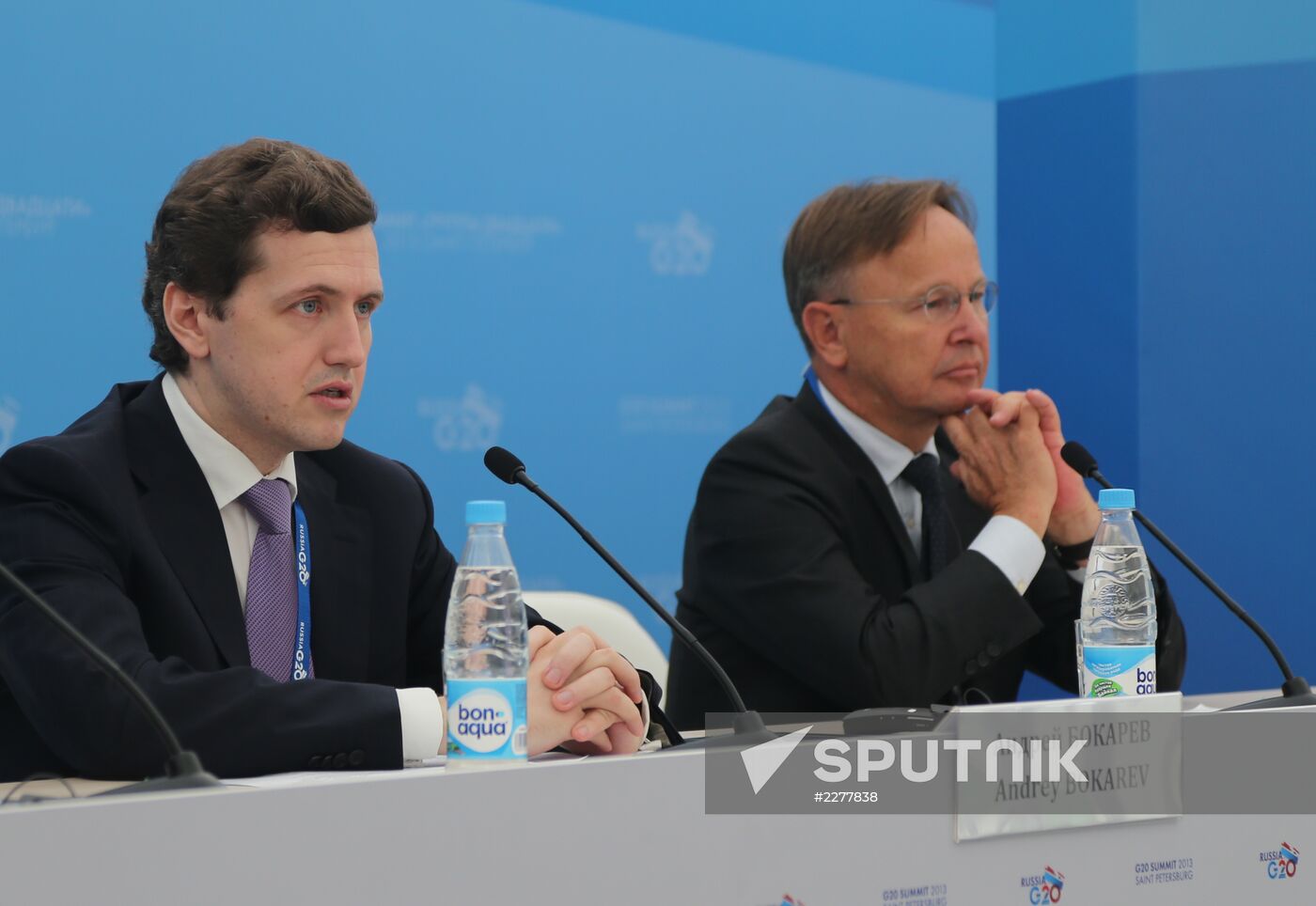 Briefings by Russian and foreign experts