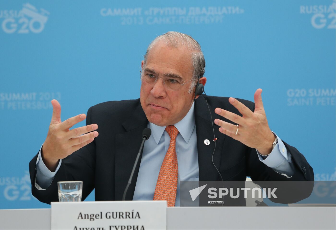 Briefings by Russian and foreign experts