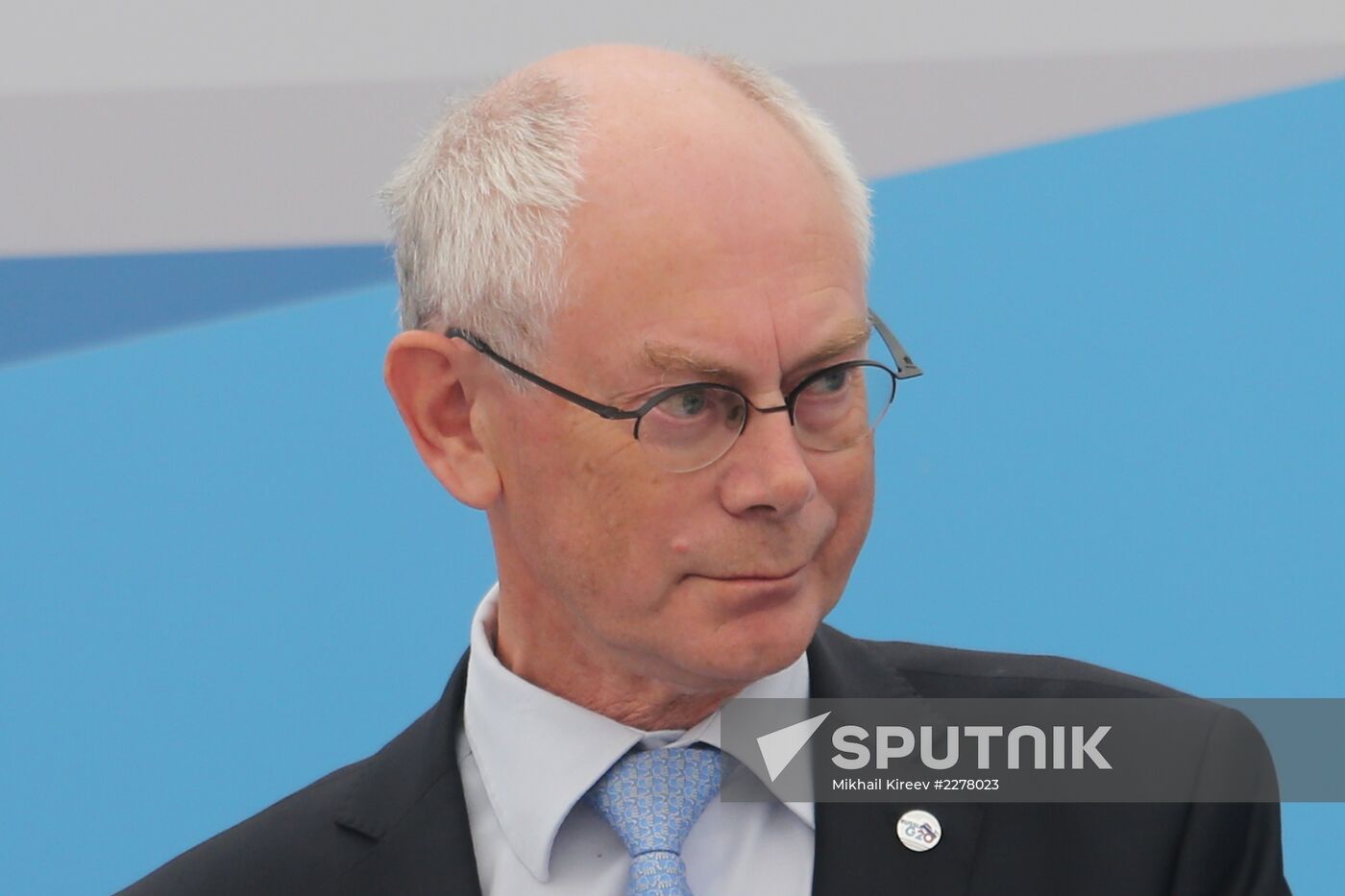 Briefings by Russian and foreign experts