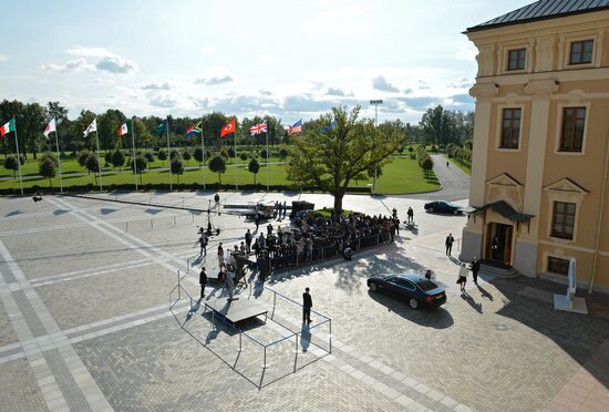 Official welcome of G20 leaders by Vladimir Putin