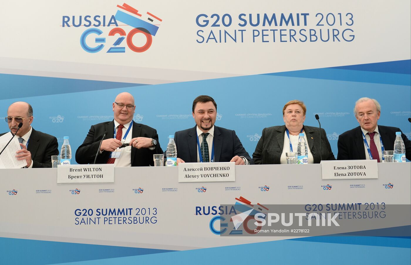 Briefings by Russian and foreign experts