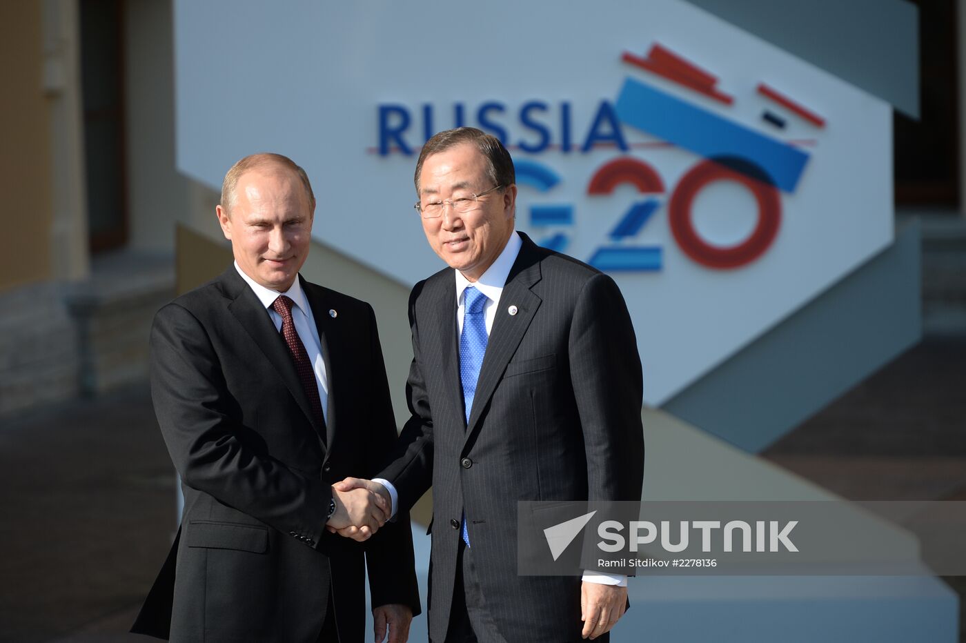 Official welcome of G20 leaders by Vladimir Putin