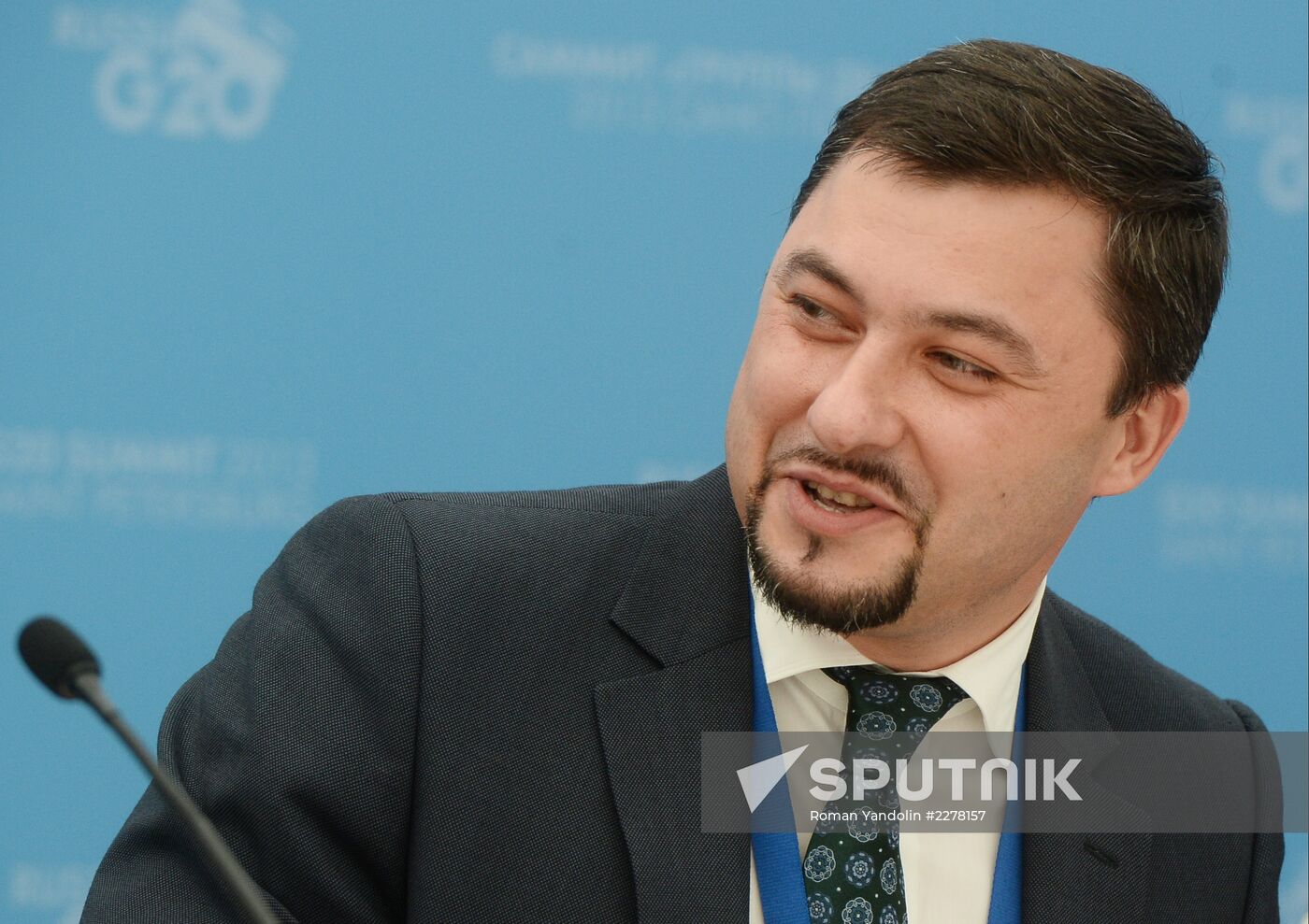 Briefings by Russian and foreign experts