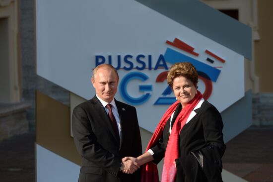 Official welcome of G20 leaders by Vladimir Putin