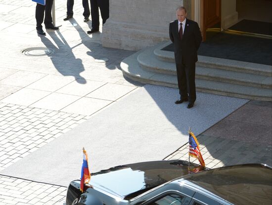 Official welcome of G20 leaders by Vladimir Putin