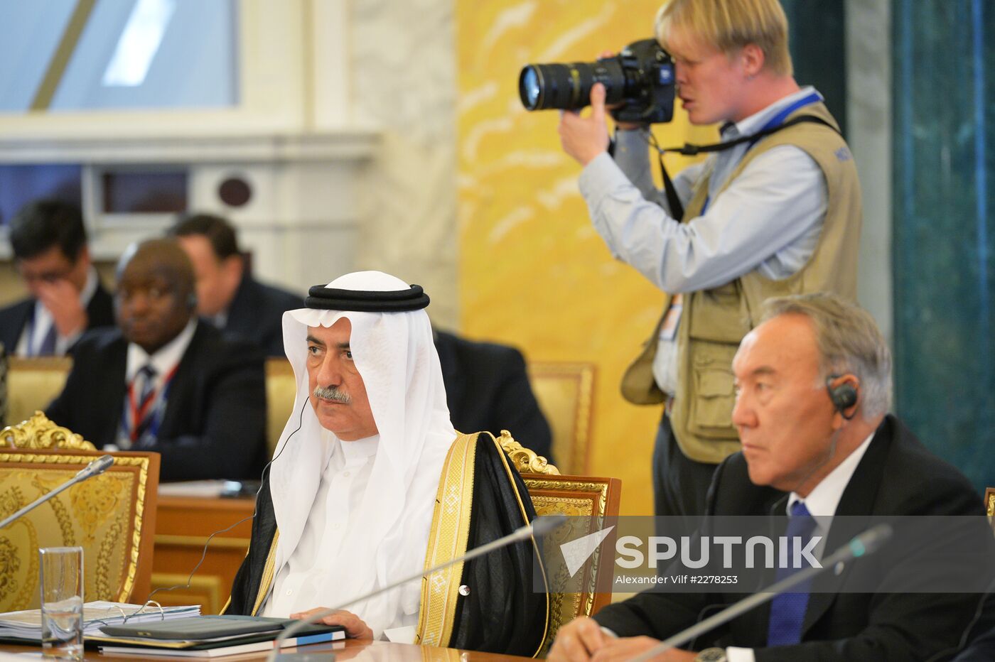 First working session of G20 Summit participants