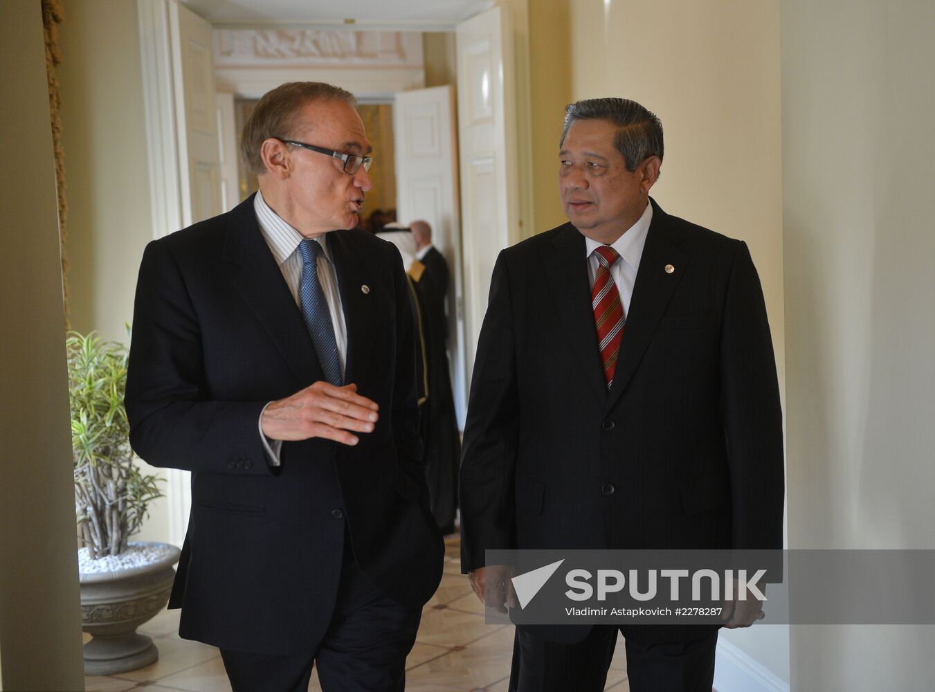 First working session of G20 Summit participants