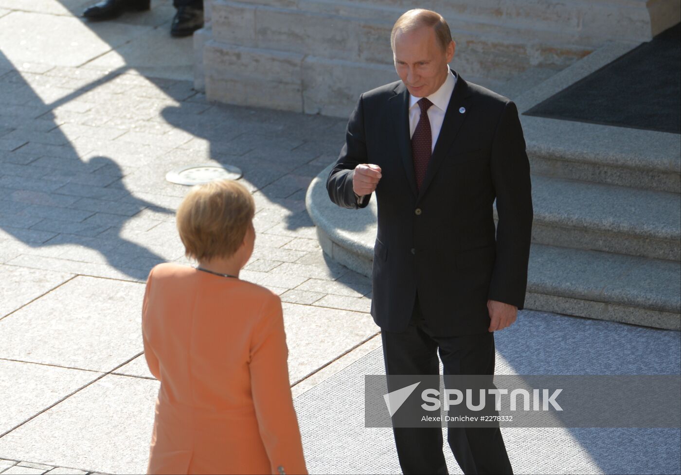 Official welcome of G20 leaders by Vladimir Putin