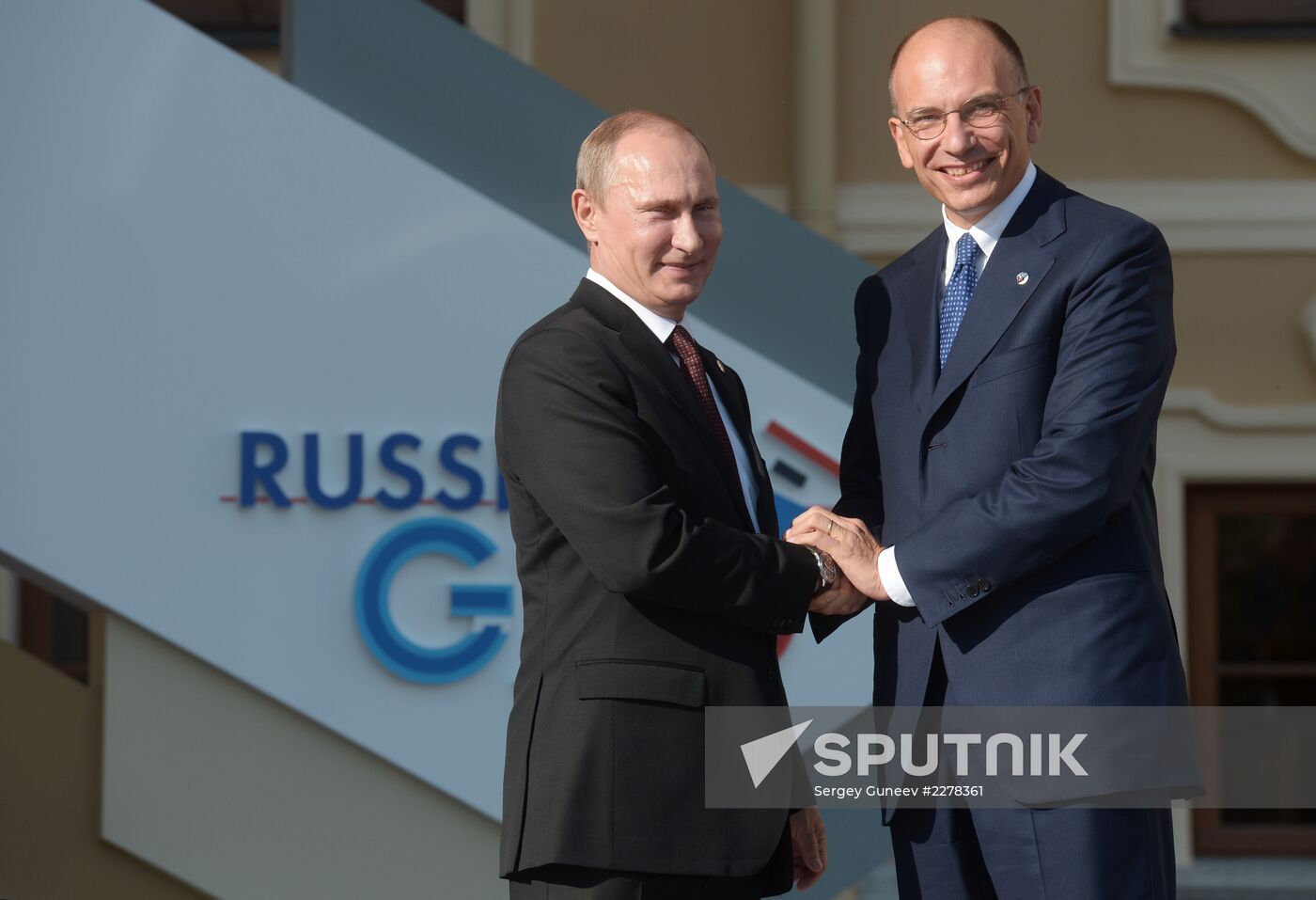 Official welcome of G20 leaders by Vladimir Putin