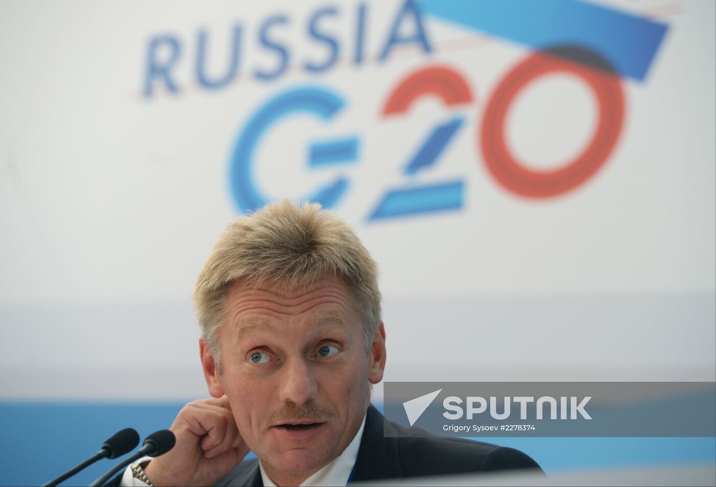 Briefings by Russian and foreign experts