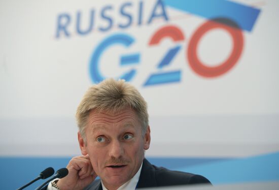 Briefings by Russian and foreign experts