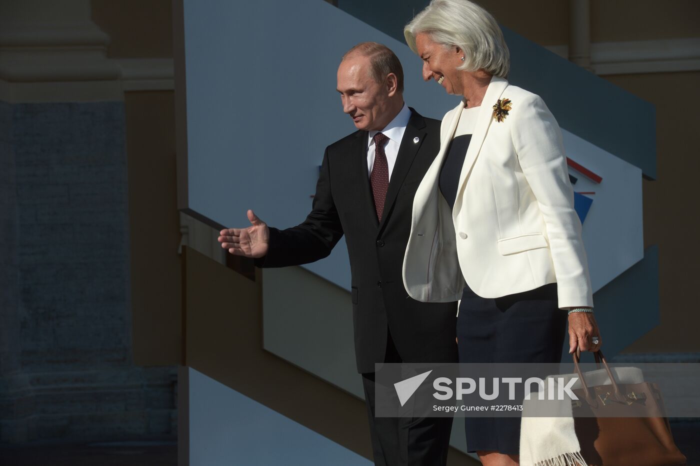 Official welcome of G20 leaders by Vladimir Putin