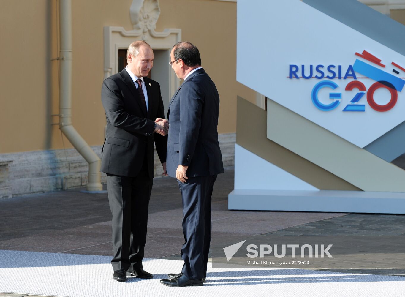 Official welcome of G20 leaders by Vladimir Putin
