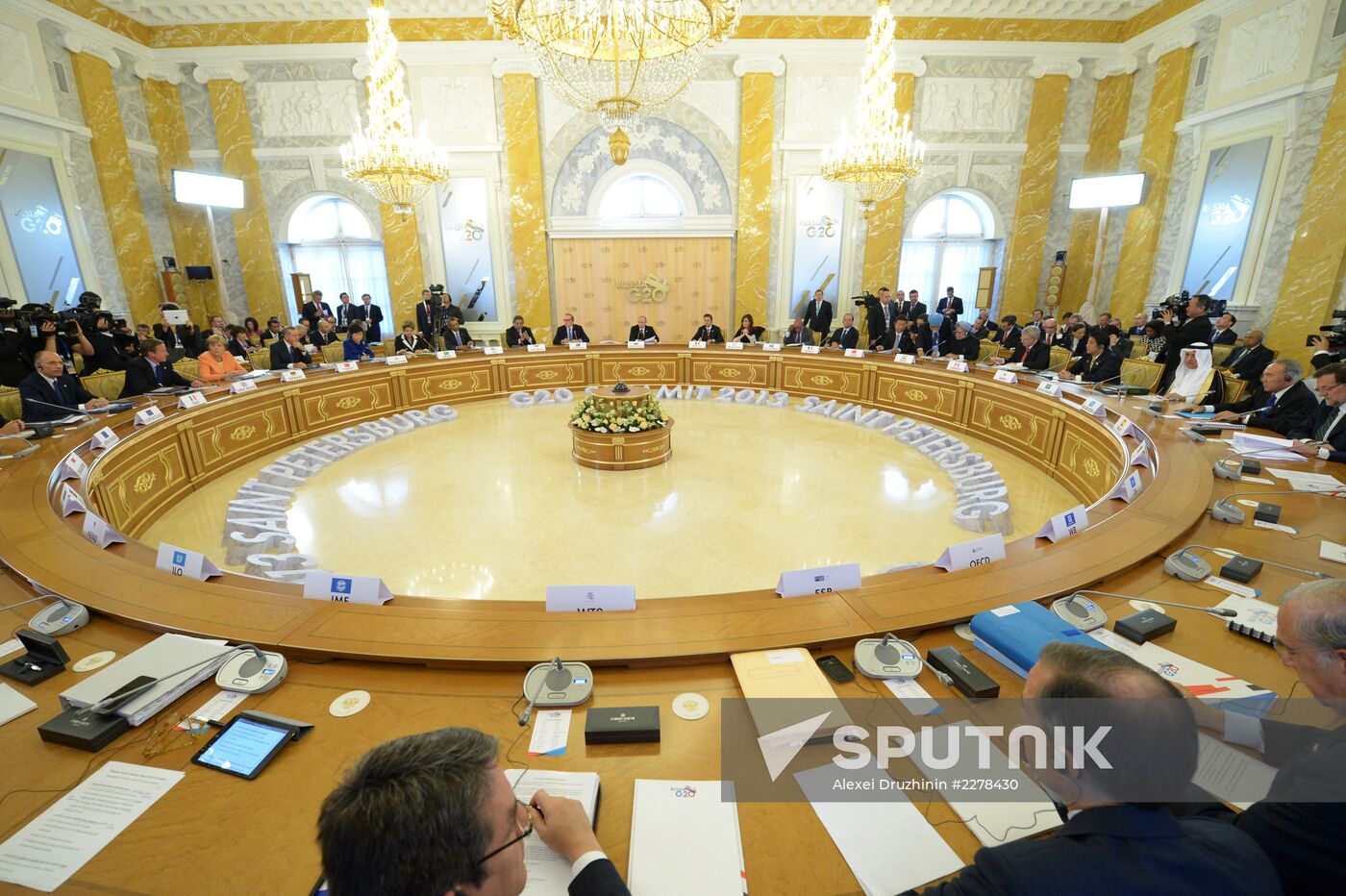 First working session of G20 Summit participants