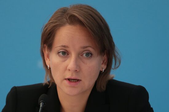 Briefings by Russian and foreign experts
