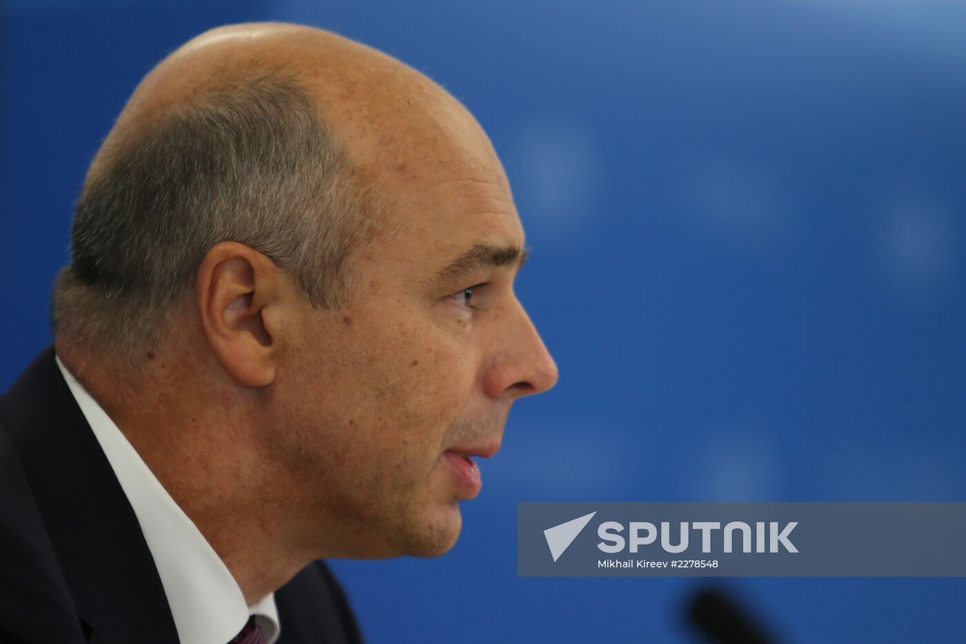Briefings by Russian and foreign experts