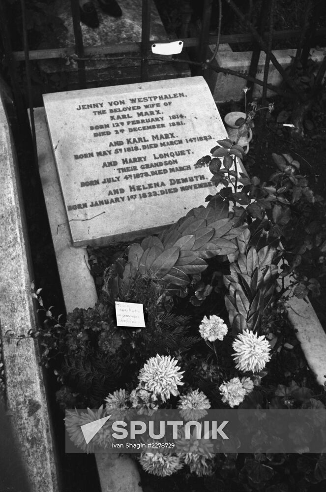 Karl Marx's tomb