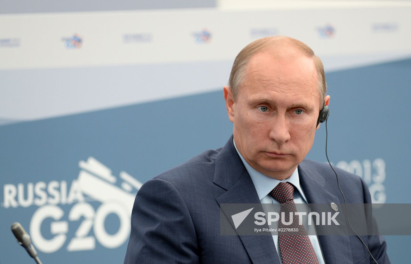 Vladimir Putin meets with Business 20 and Labour 20