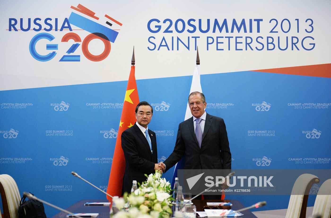 Sergei Lavrov meets with G20 foreign ministers