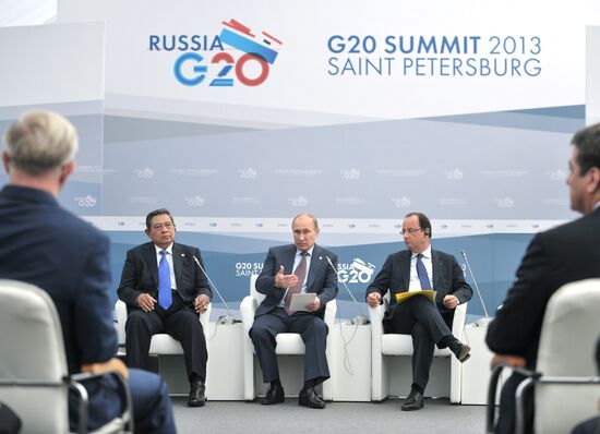 Vladimir Putin meets with Business 20 and Labour 20