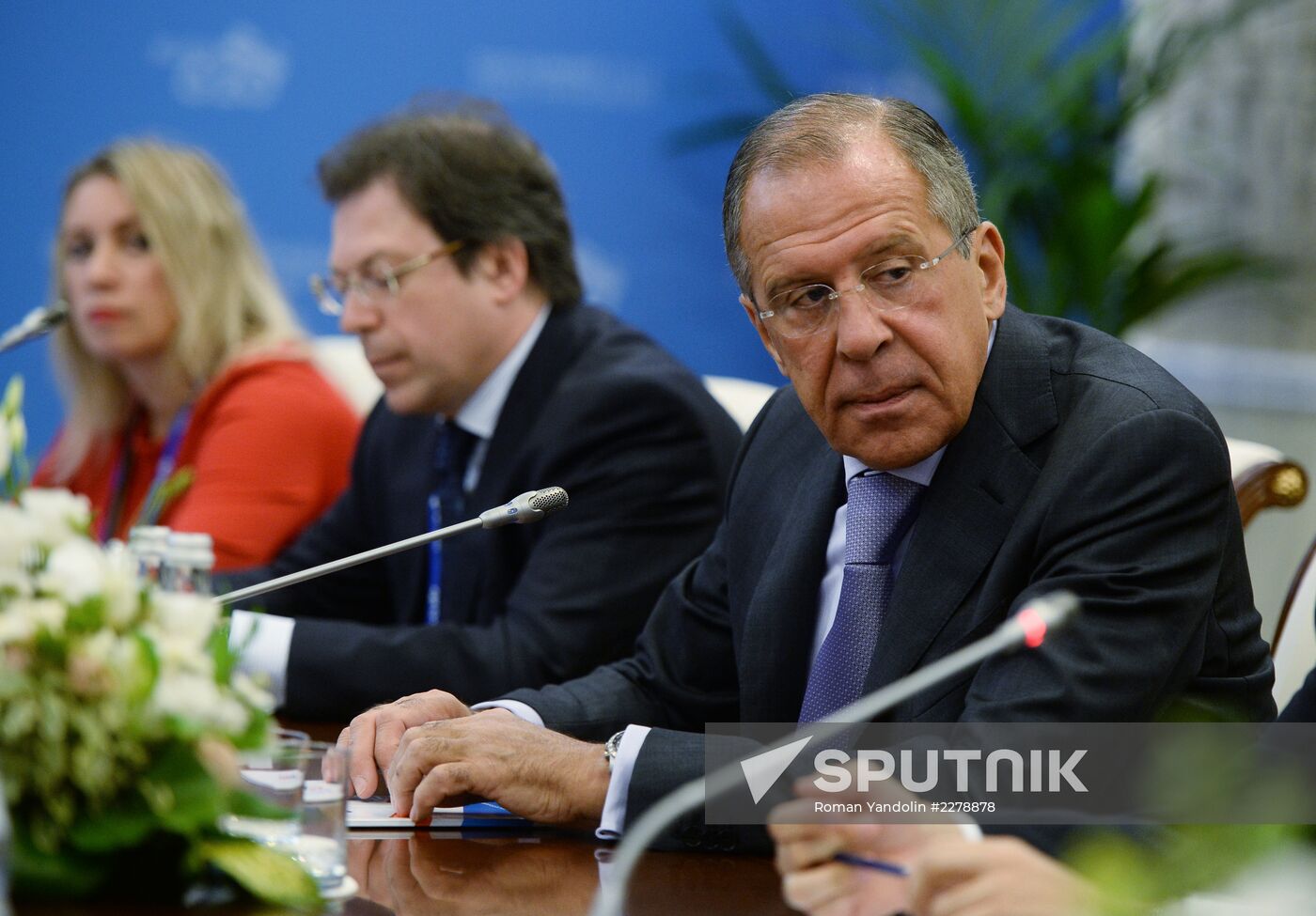 Sergei Lavrov meets with G20 foreign ministers