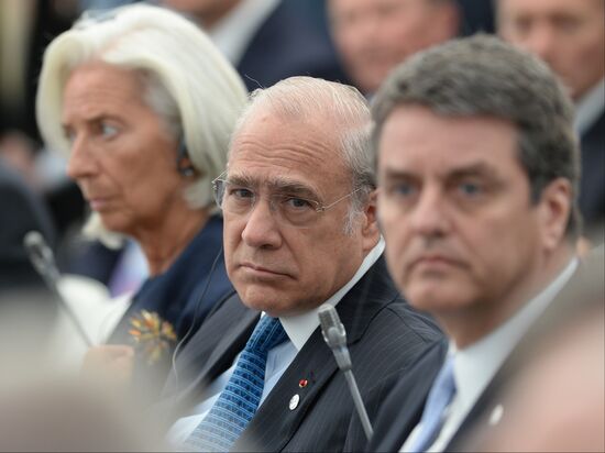 Vladimir Putin meets with Business 20 and Labour 20