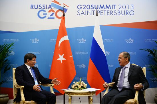 Sergei Lavrov meets with G20 foreign ministers