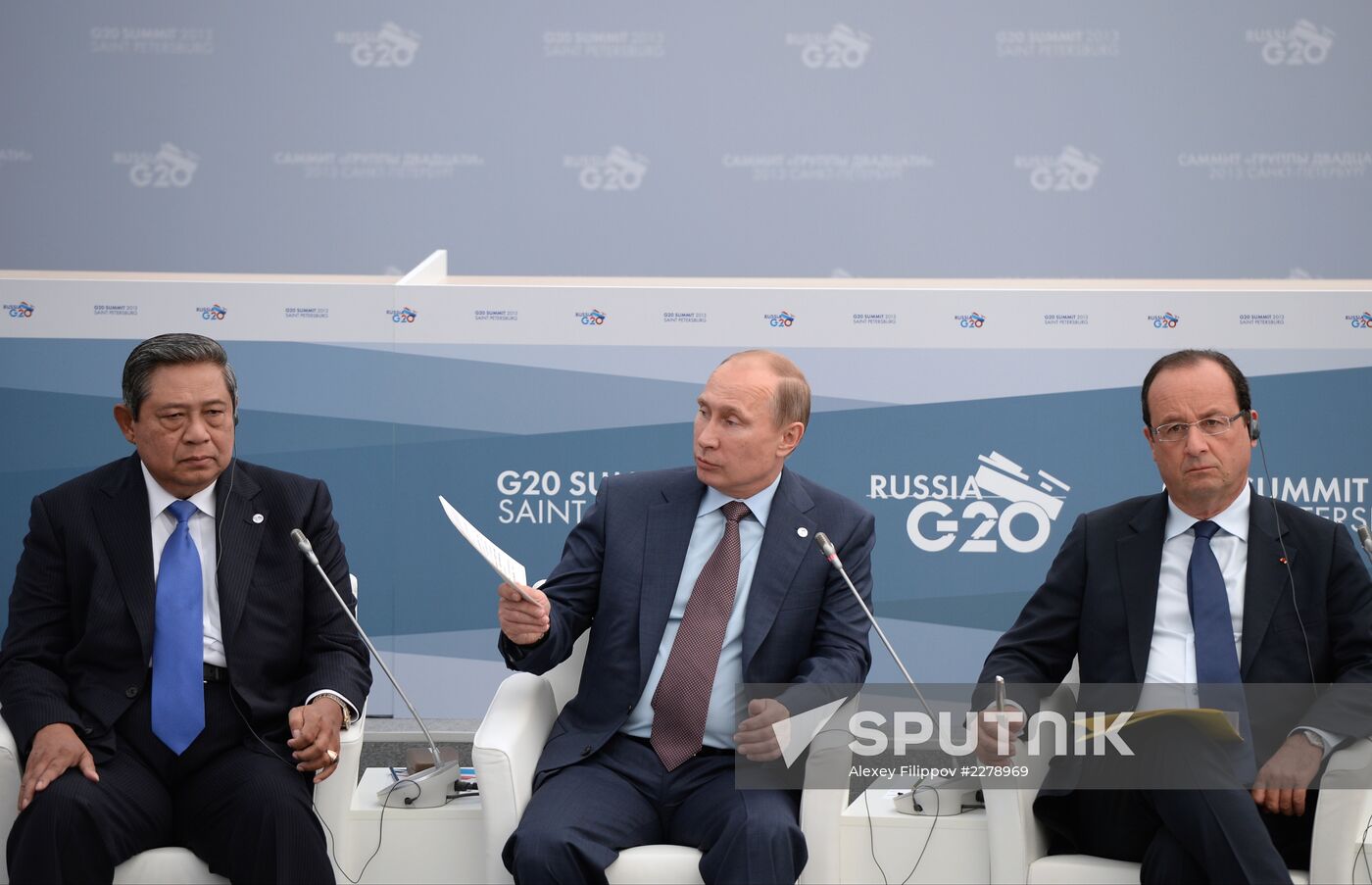 Vladimir Putin meets with Business 20 and Labour 20