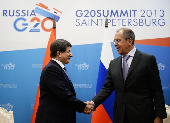 Sergei Lavrov meets with G20 foreign ministers