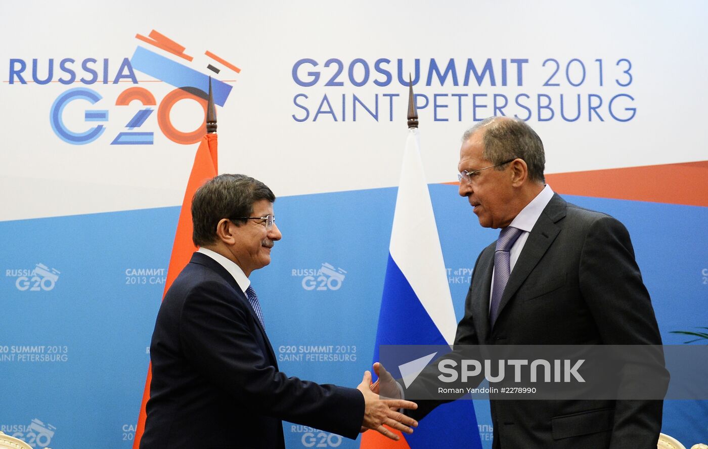 Sergei Lavrov meets with G20 foreign ministers