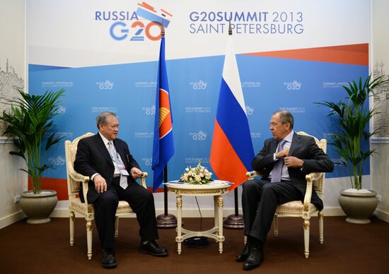 Sergei Lavrov meets with G20 foreign ministers