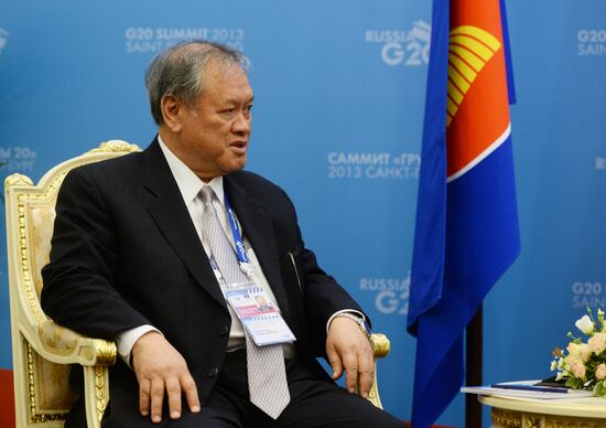 Sergei Lavrov meets with G20 foreign ministers