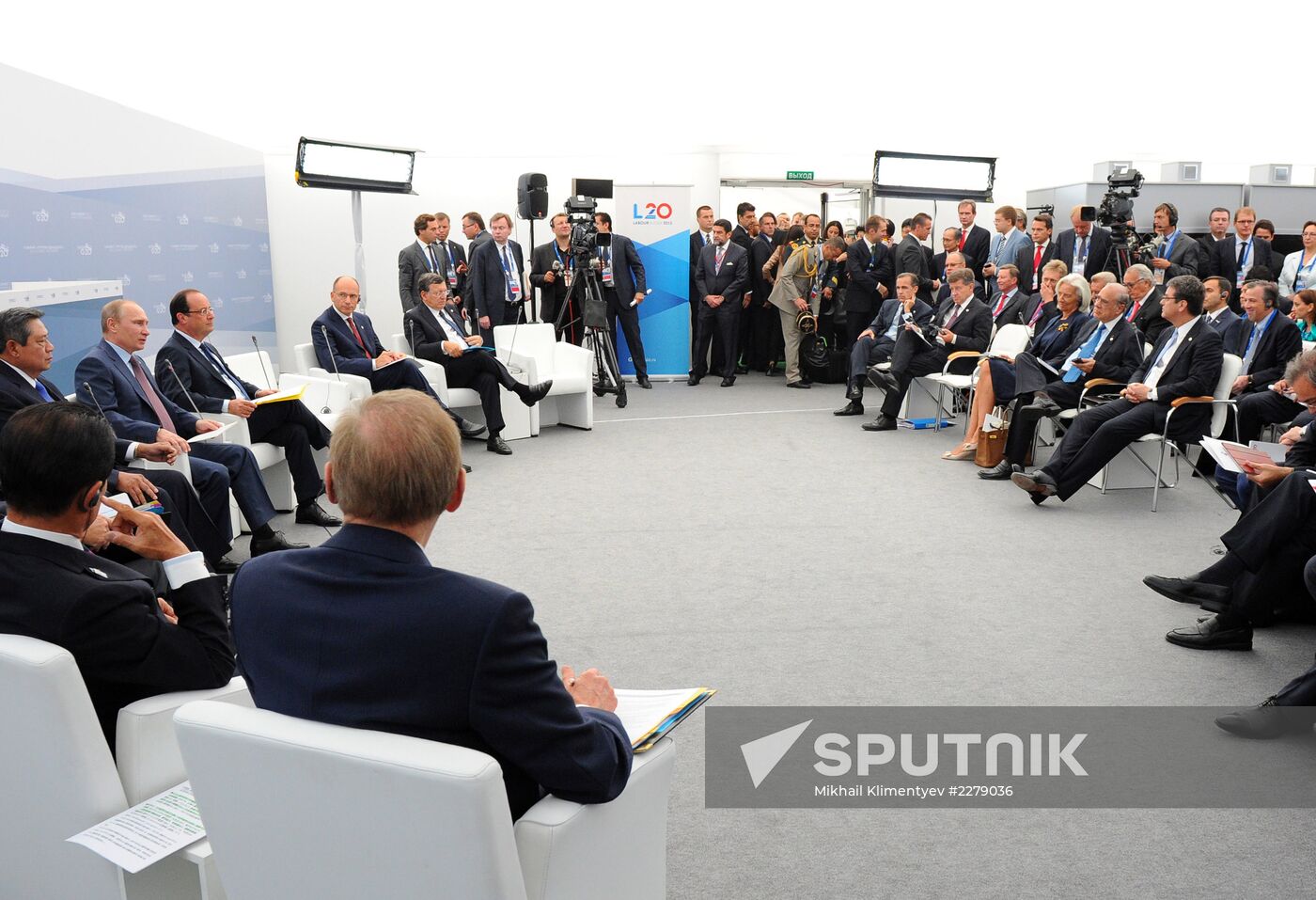 Vladimir Putin meets with Business 20 and Labour 20