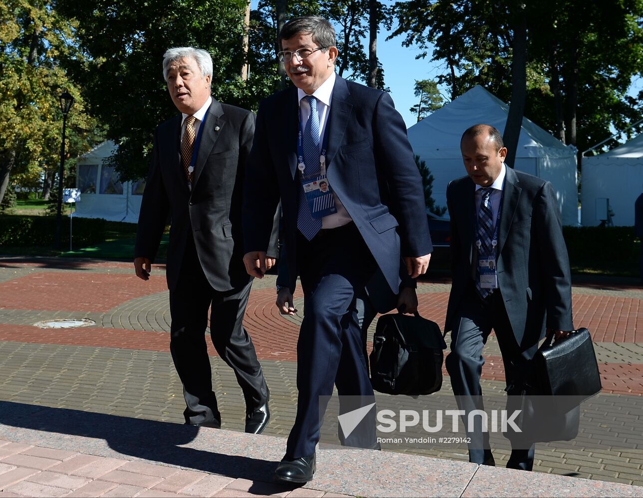 Sergei Lavrov meets with G20 foreign ministers