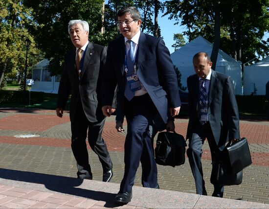 Sergei Lavrov meets with G20 foreign ministers