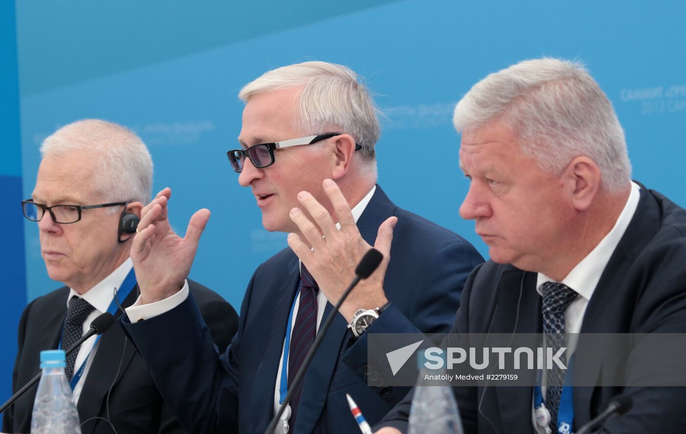 Briefings by G20 Summit participants