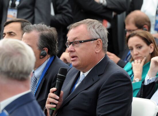 Vladimir Putin meets with Business 20 and Labour 20