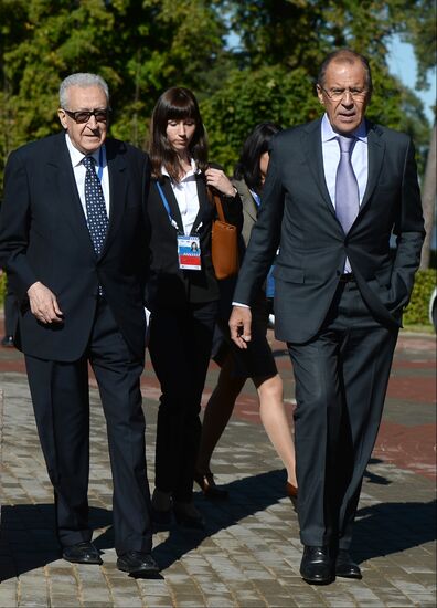 Sergei Lavrov meets with G20 foreign ministers