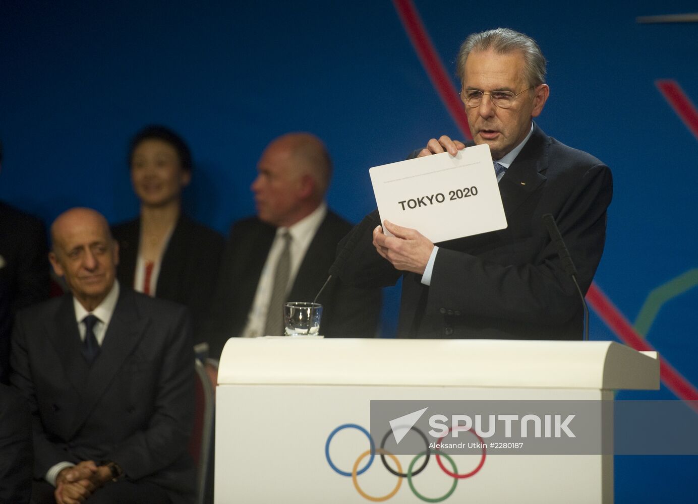IOC and Japan sign Host City Contract