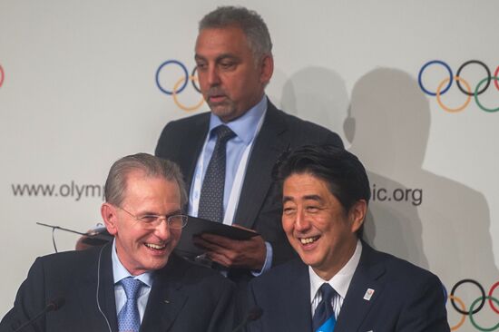 IOC and Japan sign Host City Contract
