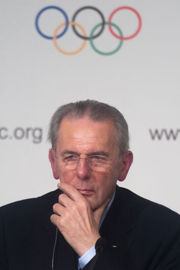 IOC and Japan sign Host City Contract