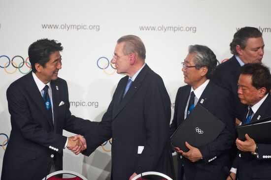 IOC and Japan sign Host City Contract