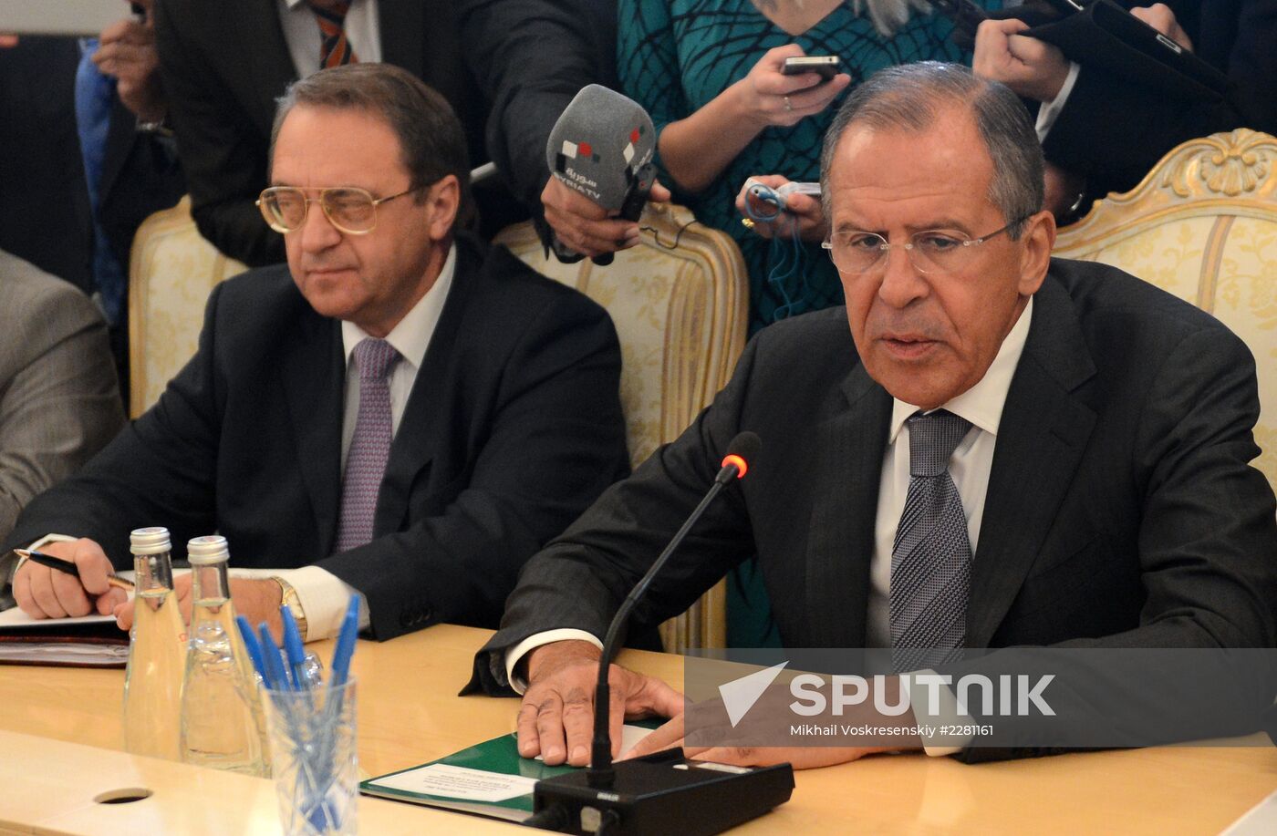 Russian and Syrian foreign ministers meet in Moscow