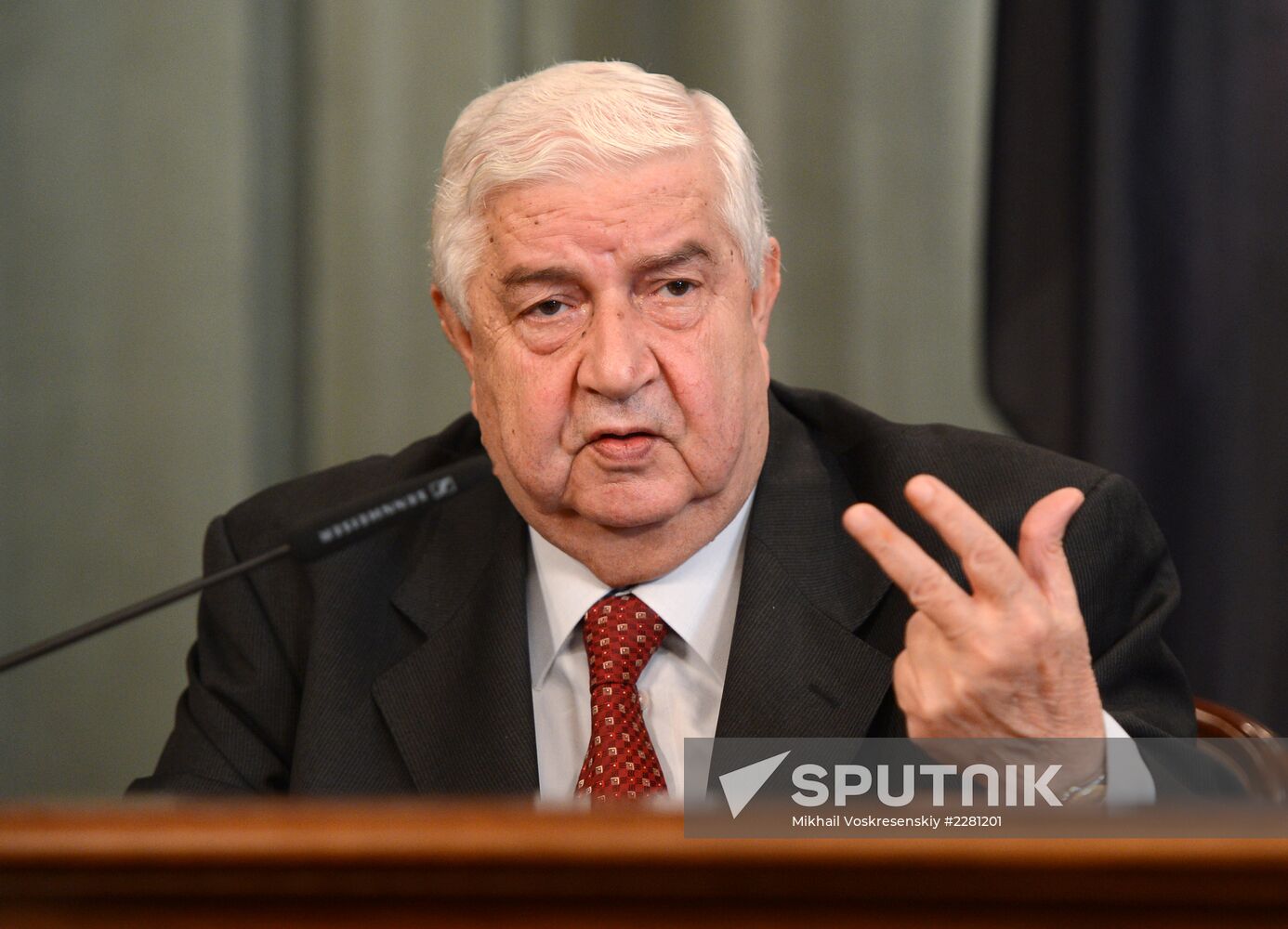 Russian and Syrian foreign ministers meet in Moscow