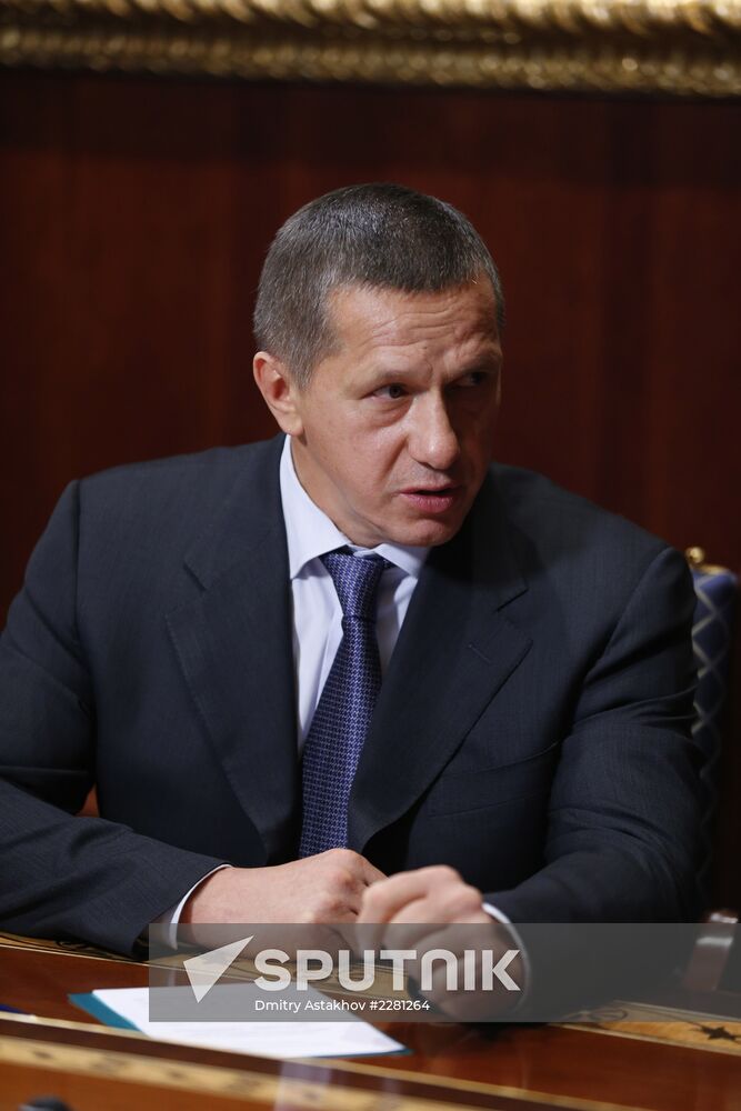 Dmitry Medvedev meets with his deputies