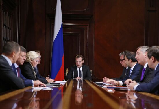 Dmitry Medvedev meets with his deputies