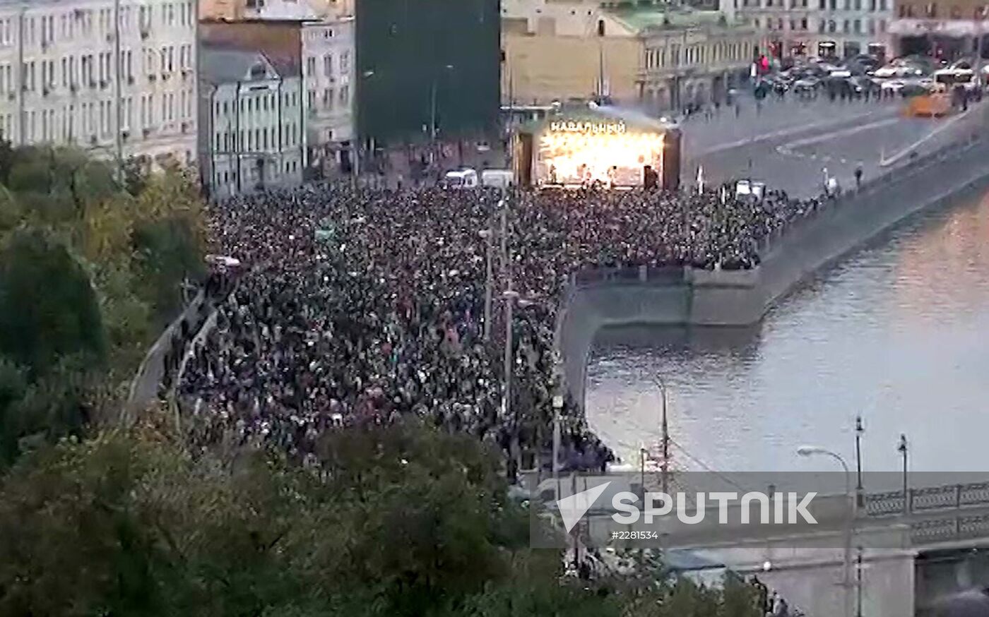 Rally by supporters of A. Navalny on Bolotnaya Square