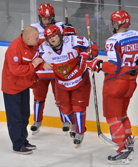 Ice hockey. Women. Russia vs. Canada friendly match
