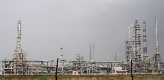 Druzhba refinery and oil pipeline